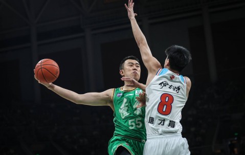 AG体育-辽宁队斩获主场胜利，迈向胜利之路(辽宁队斩获主场胜利,迈向胜利之路是哪一年)