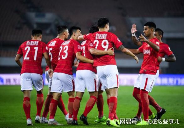 广州恒大客场战胜北京人和继续追赶(广州恒大战况)