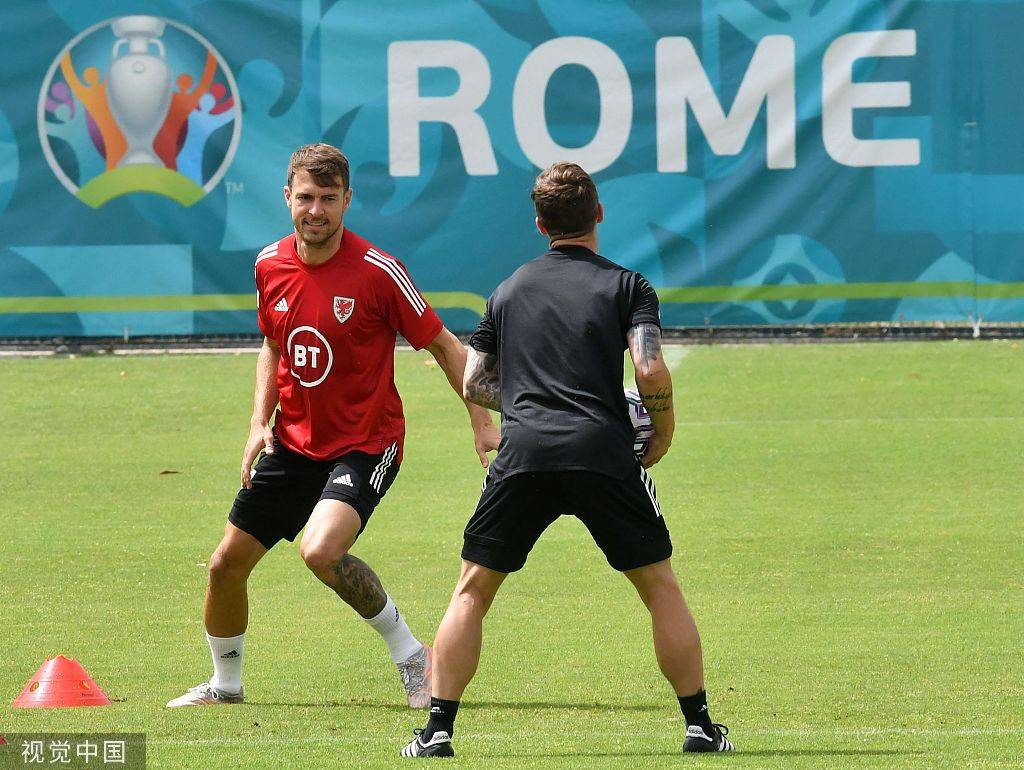 丹麦国家队积极备战下一轮比赛，冲刺晋级(丹麦国家队积极备战下一轮比赛,冲刺晋级了吗)