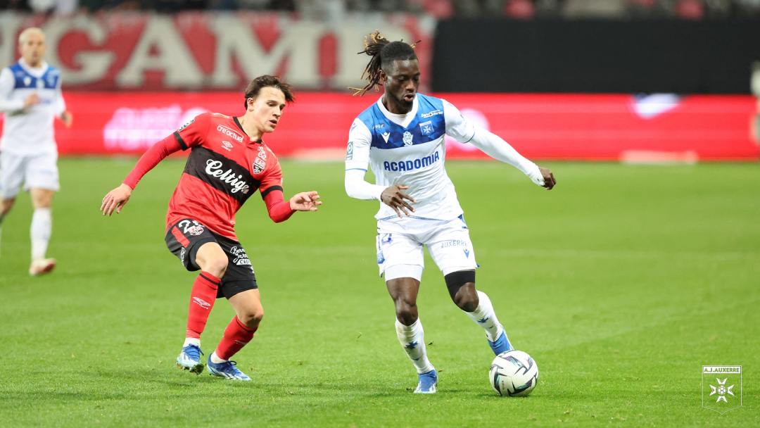 圣埃蒂安主场告捷，稳定中游表现的简单介绍